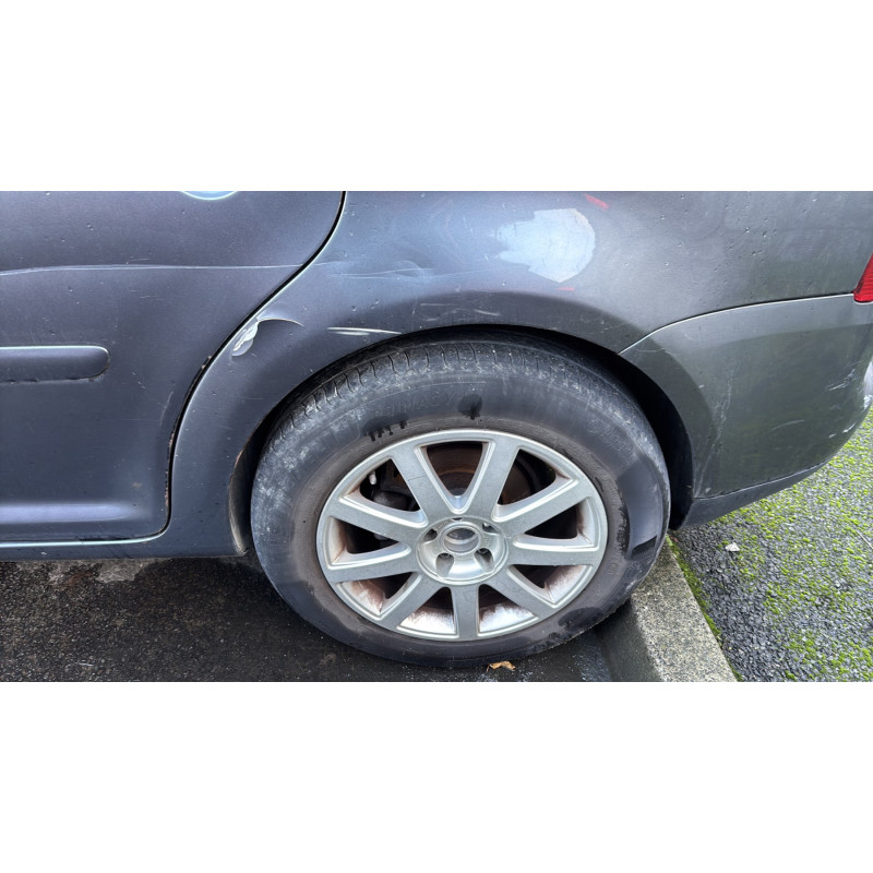 Vitre avant gauche VOLKSWAGEN TOURAN 1 Photo n°16