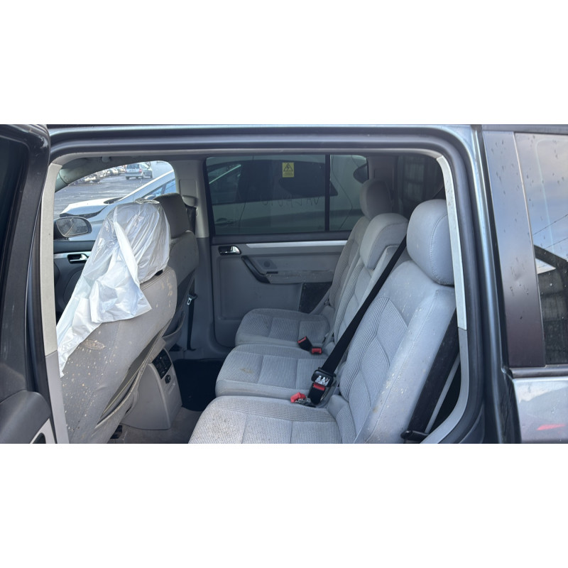Vitre avant gauche VOLKSWAGEN TOURAN 1 Photo n°19