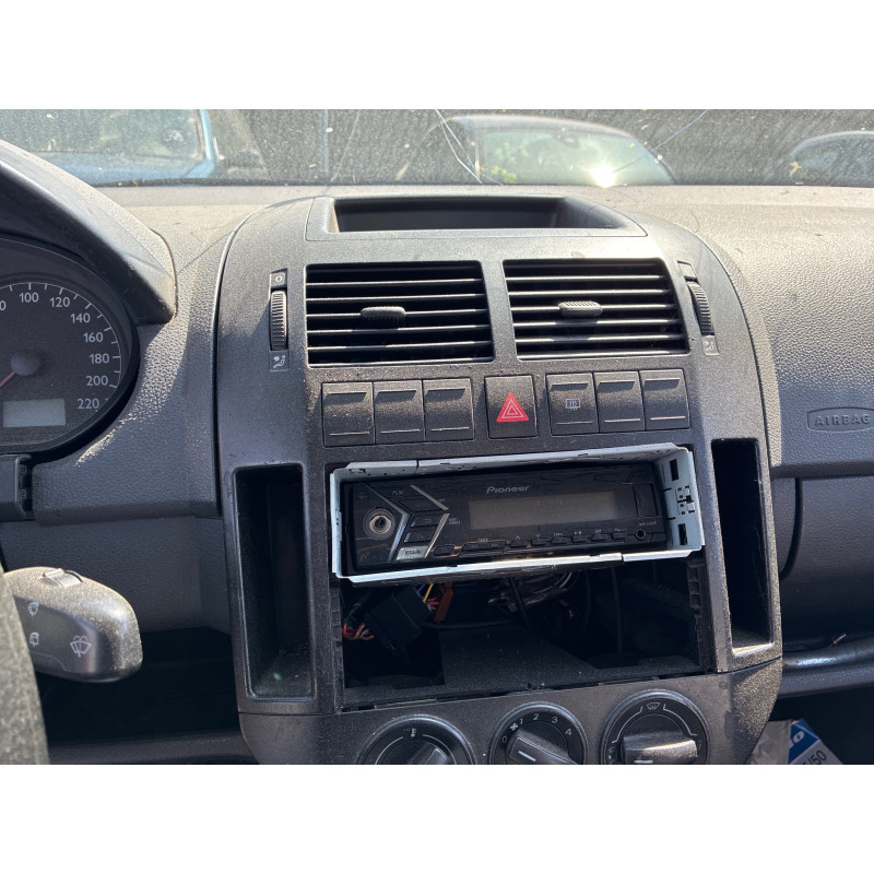 Vitre avant droit VOLKSWAGEN POLO 4 Photo n°20