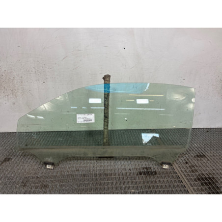 Vitre avant gauche TOYOTA IQ