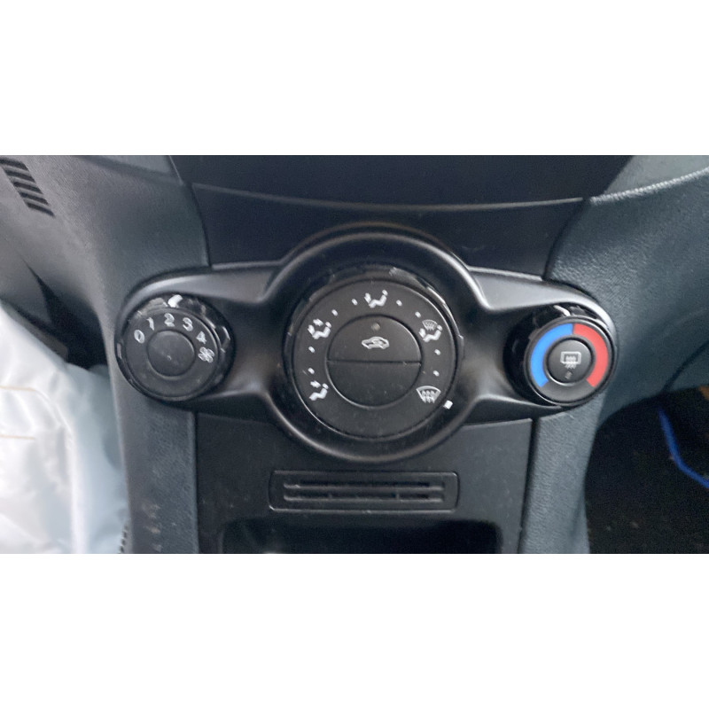 Moteur FORD FIESTA 6 Photo n°12