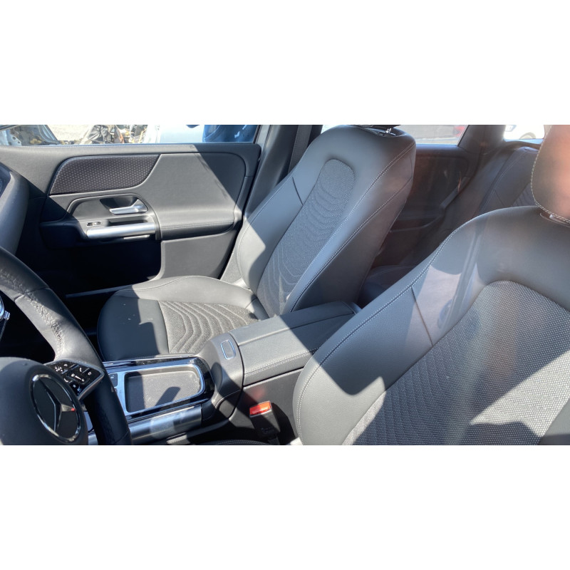 Moteur MERCEDES CLASSE B 247 Photo n°17
