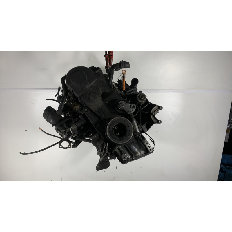 Moteur VOLKSWAGEN PASSAT 4 Photo n°4