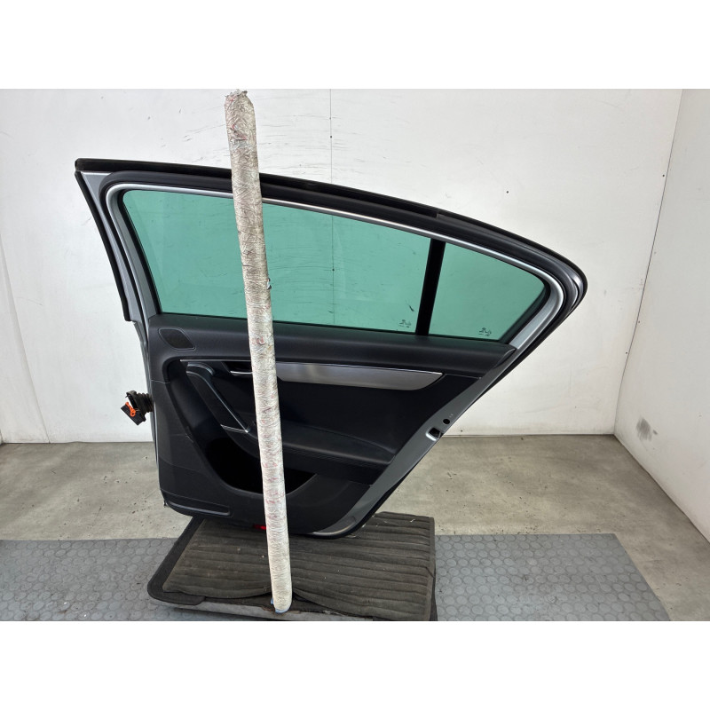 Porte arriere droit VOLKSWAGEN PASSAT 6 Photo n°1