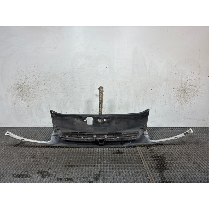 Calandre RENAULT CLIO 2 Photo n°2