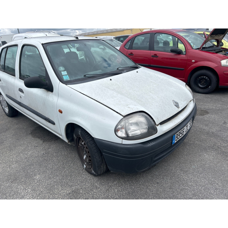 Capot RENAULT CLIO 2 Photo n°11