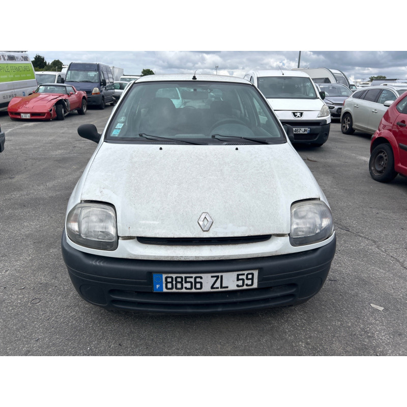 Capot RENAULT CLIO 2 Photo n°13