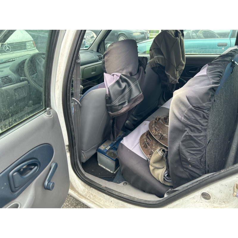 Capot RENAULT CLIO 2 Photo n°16