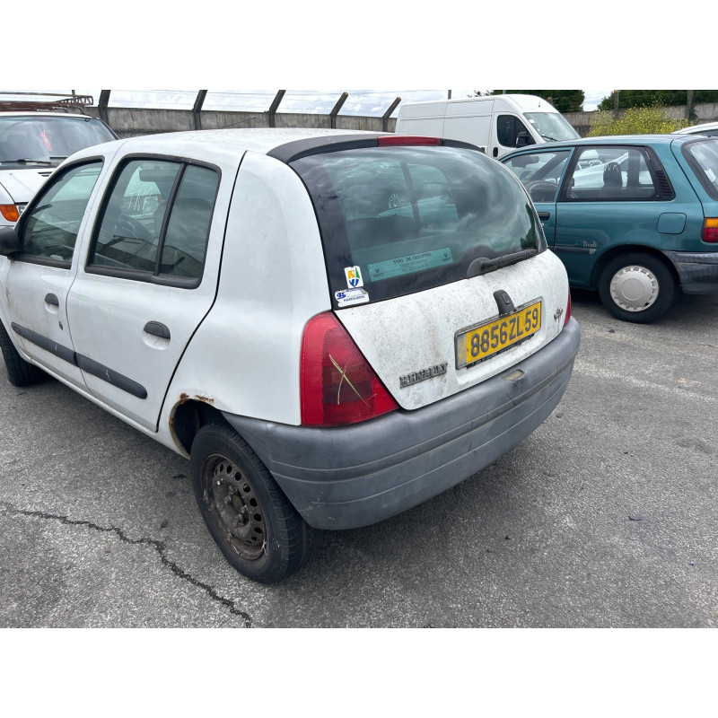 Capot RENAULT CLIO 2 Photo n°18