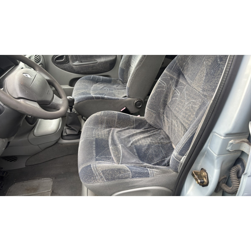 Anti brouillard gauche (feux) RENAULT SCENIC 1 Photo n°15