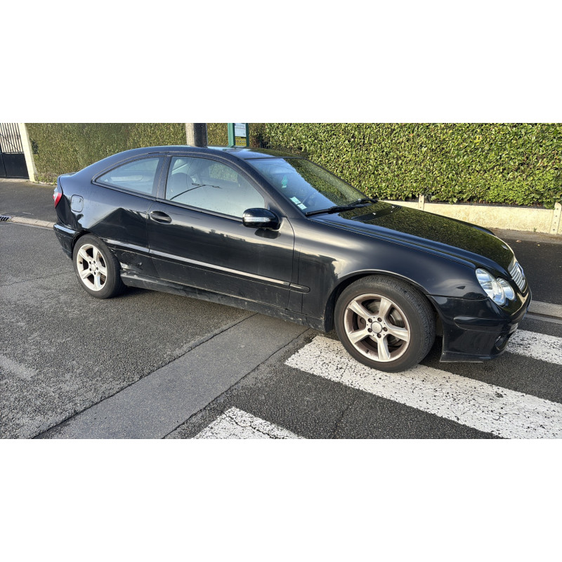 Capot MERCEDES CLASSE C 203 COUPE SPORT Photo n°8