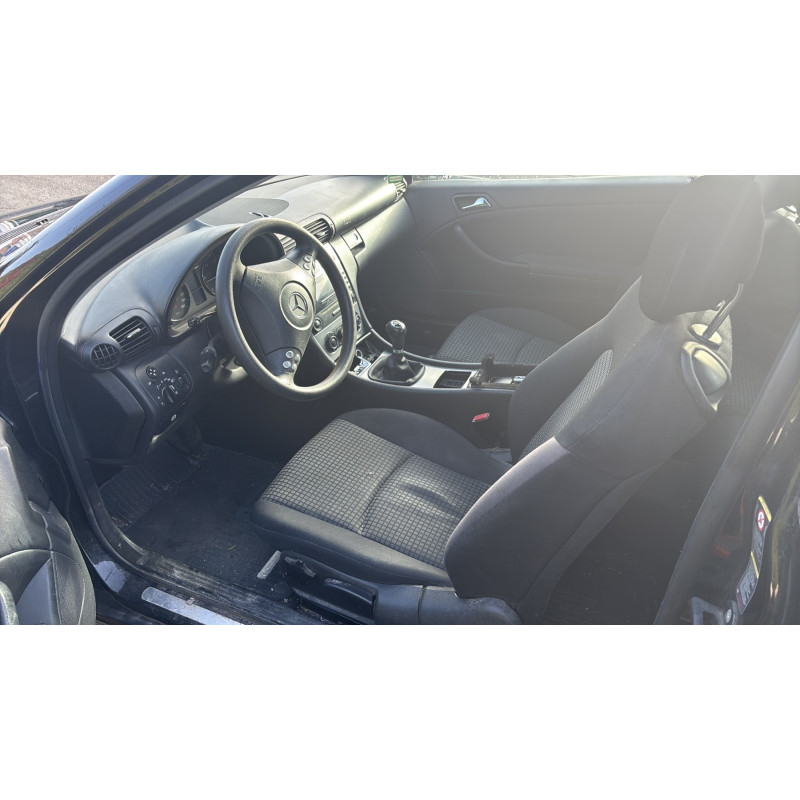 Capot MERCEDES CLASSE C 203 COUPE SPORT Photo n°11