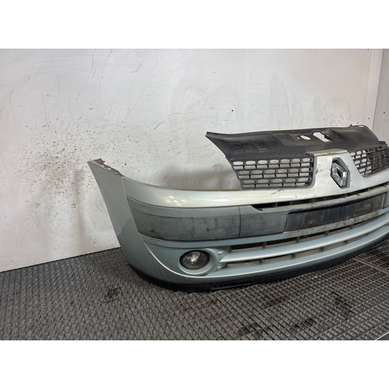 Pare choc avant RENAULT CLIO 2 Photo n°4