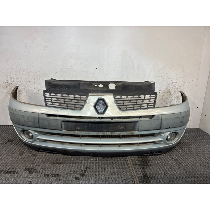 Pare choc avant RENAULT CLIO 2 Photo n°5
