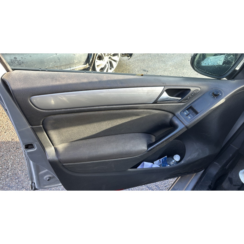Malle/Hayon arriere VOLKSWAGEN GOLF 6 Photo n°13
