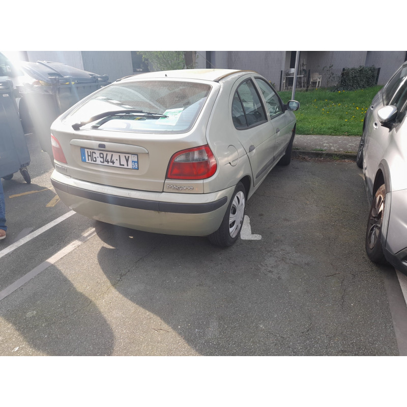 Retroviseur gauche RENAULT MEGANE 1 Photo n°7