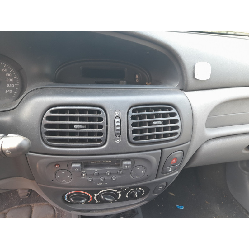 Retroviseur gauche RENAULT MEGANE 1 Photo n°14