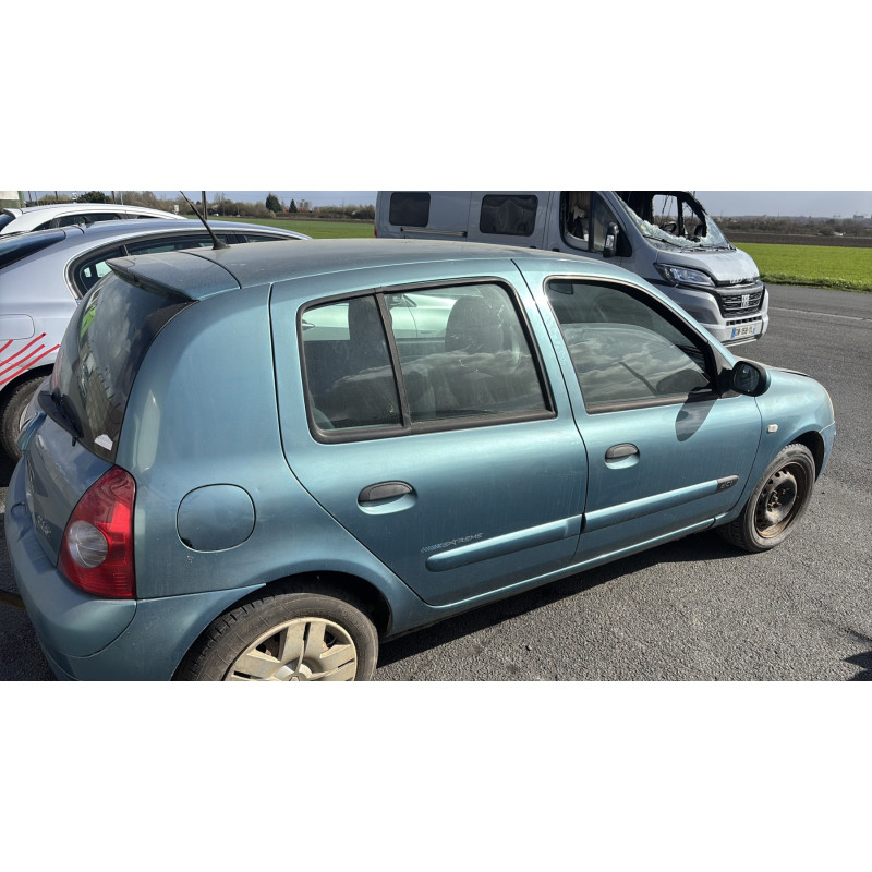 Capot RENAULT CLIO 2 Photo n°10