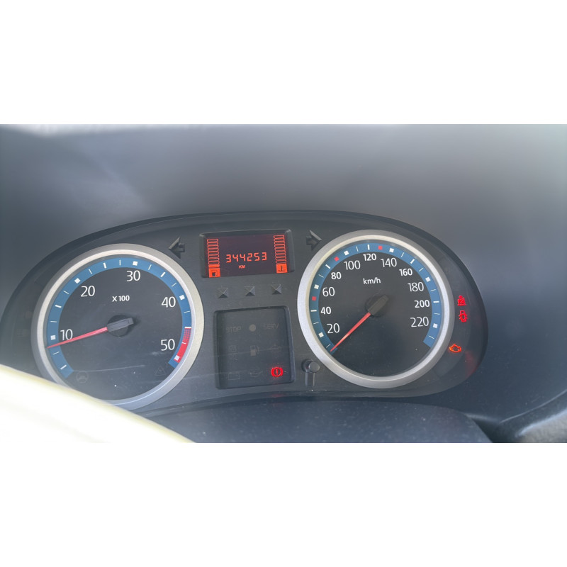 Capot RENAULT CLIO 2 Photo n°20
