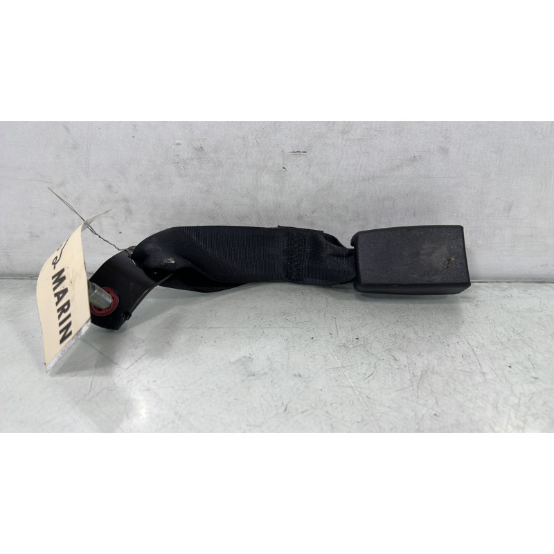 Attache ceinture arriere droit NISSAN JUKE 1 Photo n°1