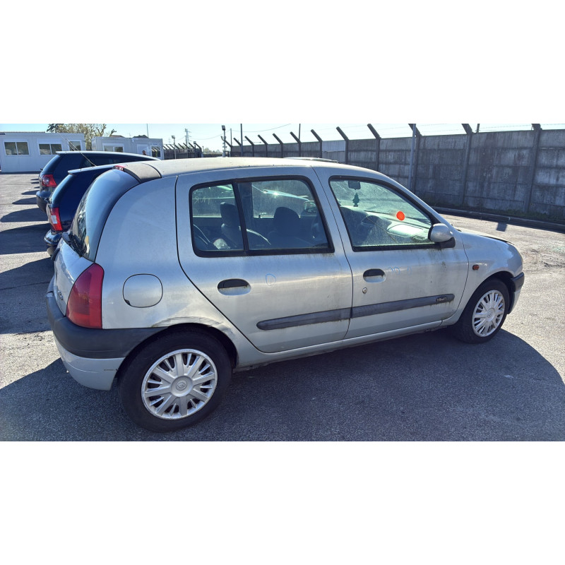 Anti brouillard droit (feux) RENAULT CLIO 2 Photo n°10