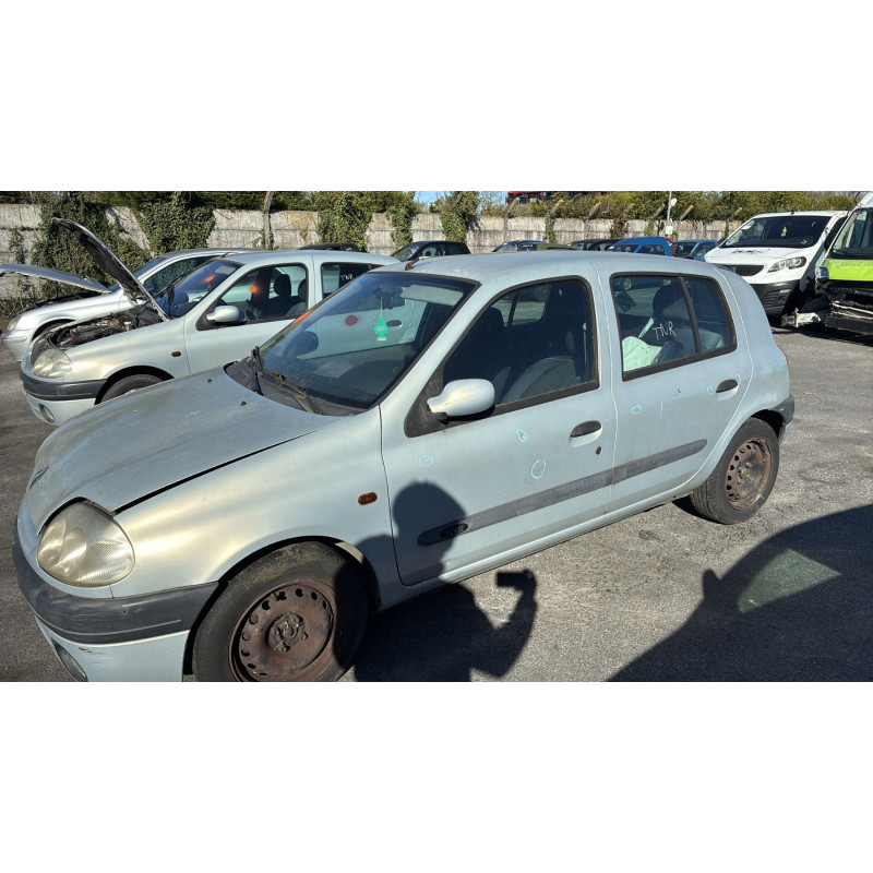 Anti brouillard droit (feux) RENAULT CLIO 2 Photo n°12