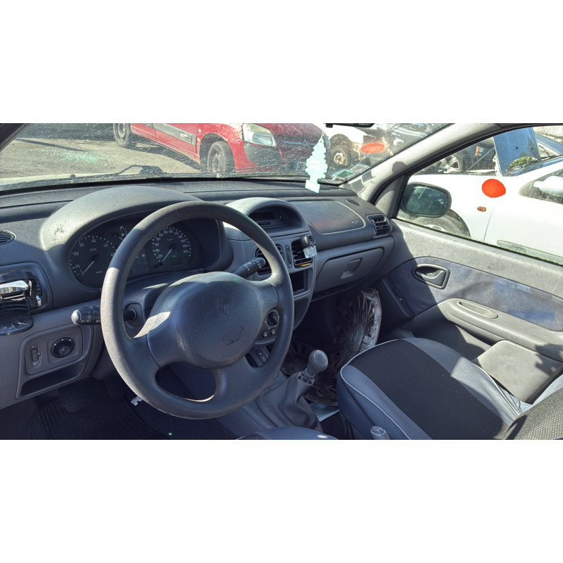 Anti brouillard droit (feux) RENAULT CLIO 2 Photo n°16