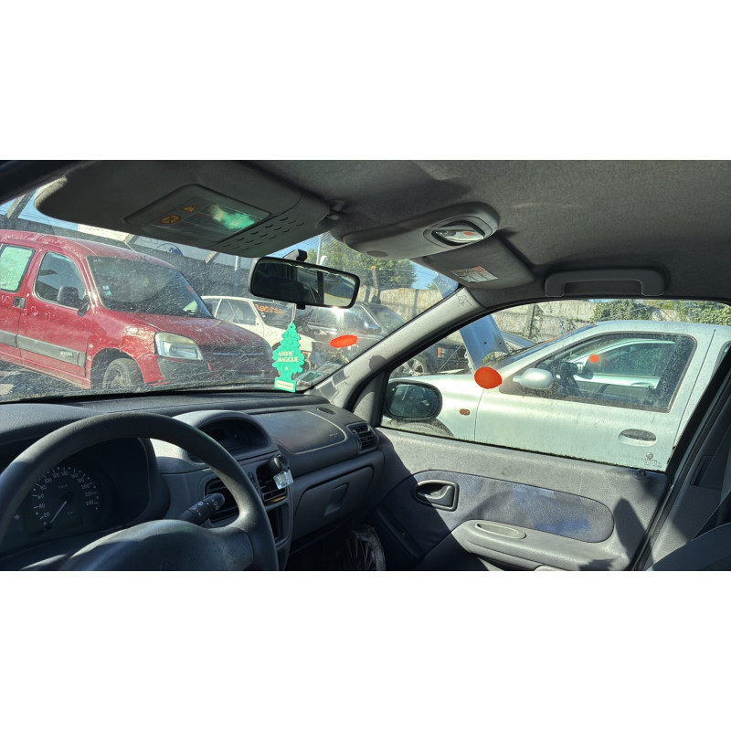 Anti brouillard droit (feux) RENAULT CLIO 2 Photo n°17