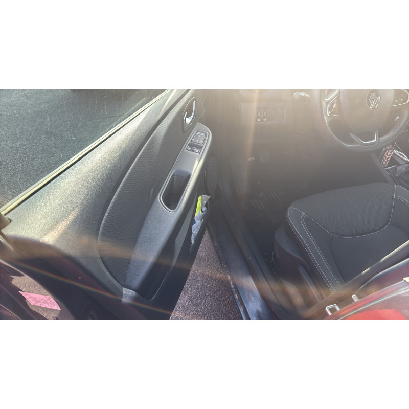 Malle/Hayon arriere RENAULT CLIO 4 Photo n°18
