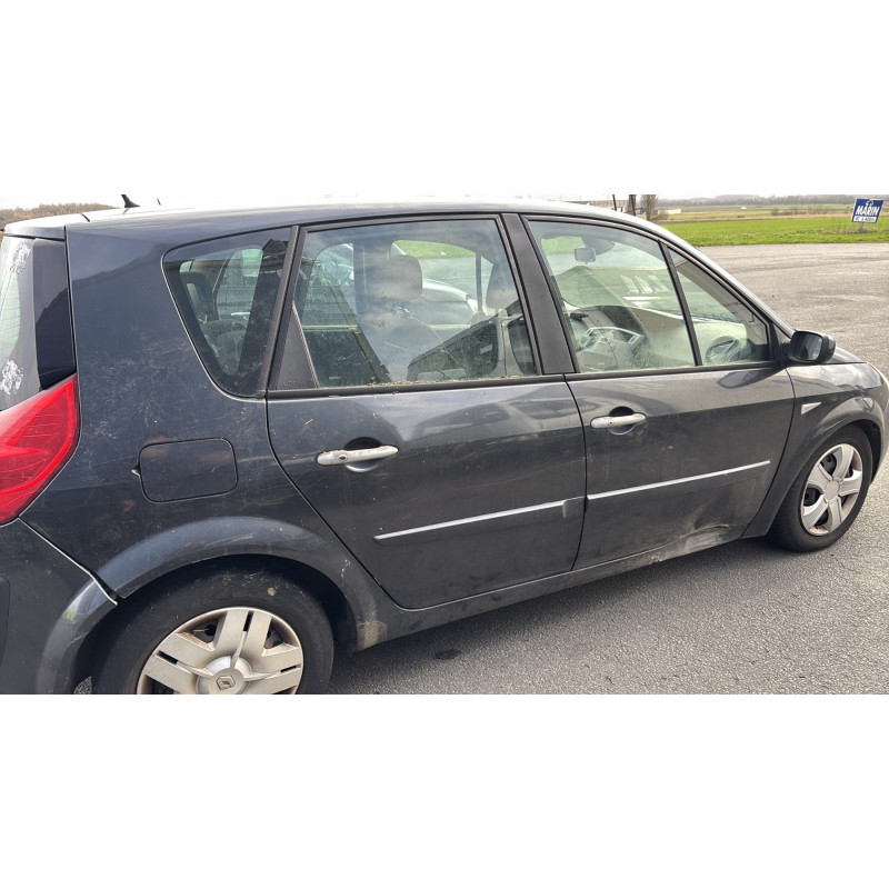 Malle/Hayon arriere RENAULT SCENIC 2 Photo n°10