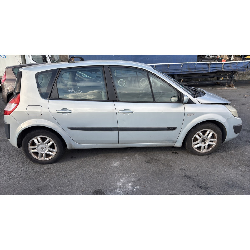 Malle/Hayon arriere RENAULT SCENIC 2 Photo n°12