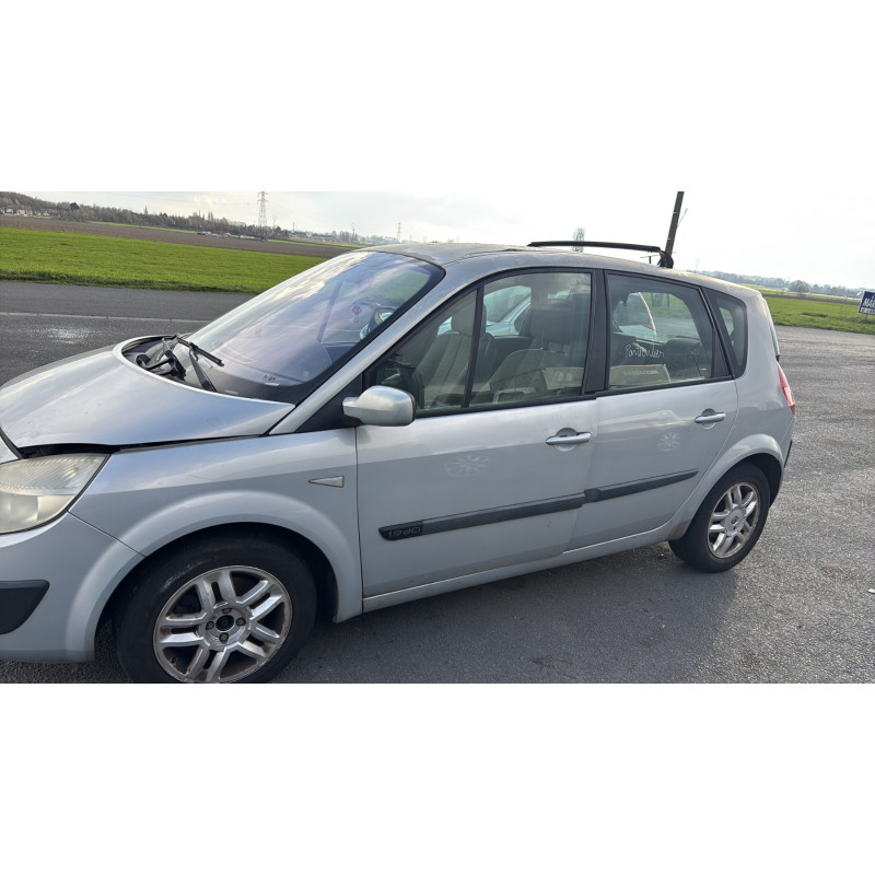 Malle/Hayon arriere RENAULT SCENIC 2 Photo n°14