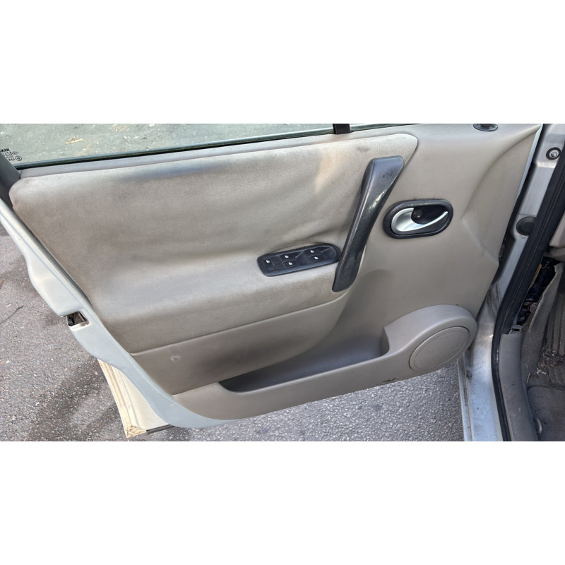 Malle/Hayon arriere RENAULT SCENIC 2 Photo n°15