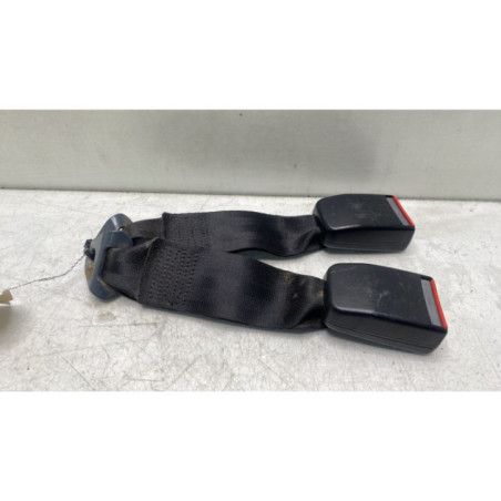 Attache ceinture arriere gauche PEUGEOT 106 Photo n°1