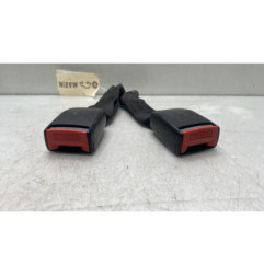 Attache ceinture arriere gauche PEUGEOT 106
