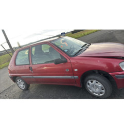 Attache ceinture arriere gauche PEUGEOT 106