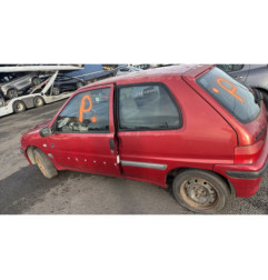 Attache ceinture arriere gauche PEUGEOT 106