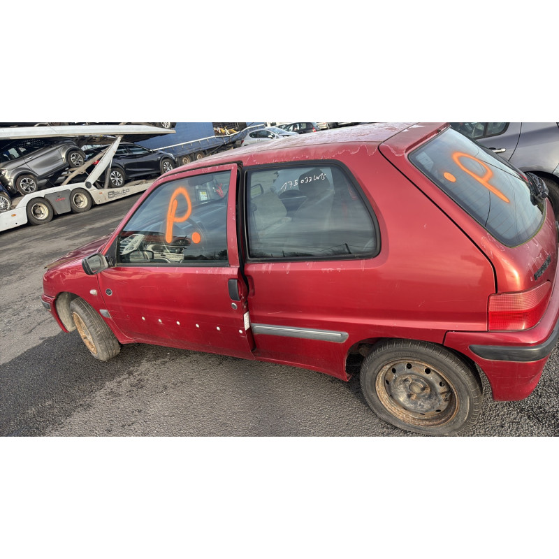 Attache ceinture arriere gauche PEUGEOT 106 Photo n°11