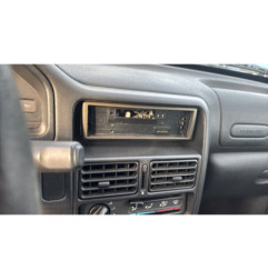 Attache ceinture arriere gauche PEUGEOT 106