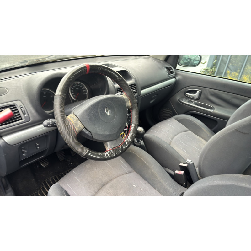 Capot RENAULT CLIO 2 Photo n°16