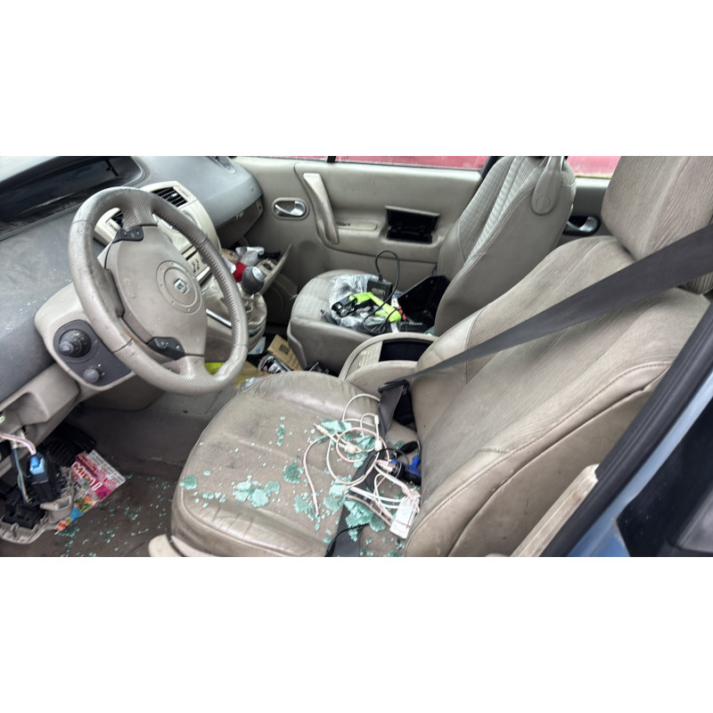 Malle/Hayon arriere RENAULT GRAND SCENIC 2 Photo n°16