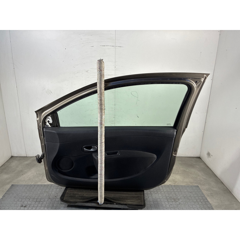Porte avant droit RENAULT CLIO 3 Photo n°3