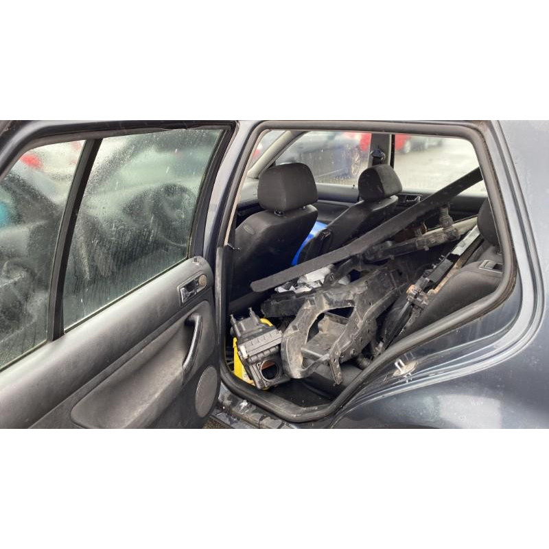 Poignee hayon VOLKSWAGEN GOLF 4 Photo n°20