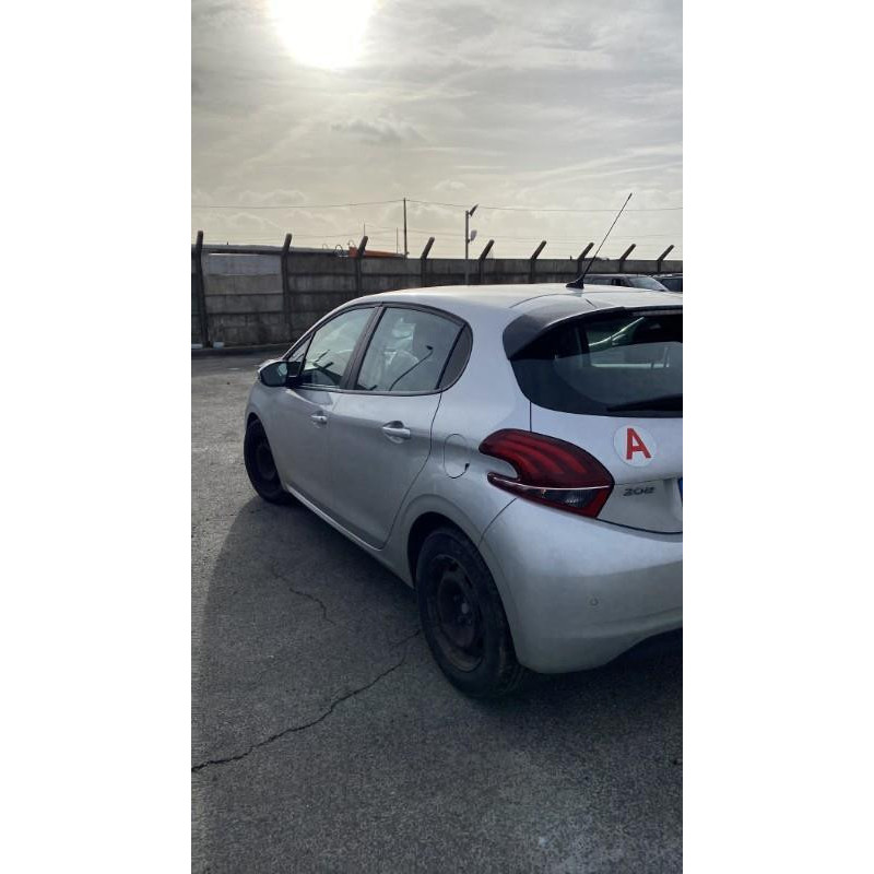 Boite de vitesses PEUGEOT 208 1 Photo n°4