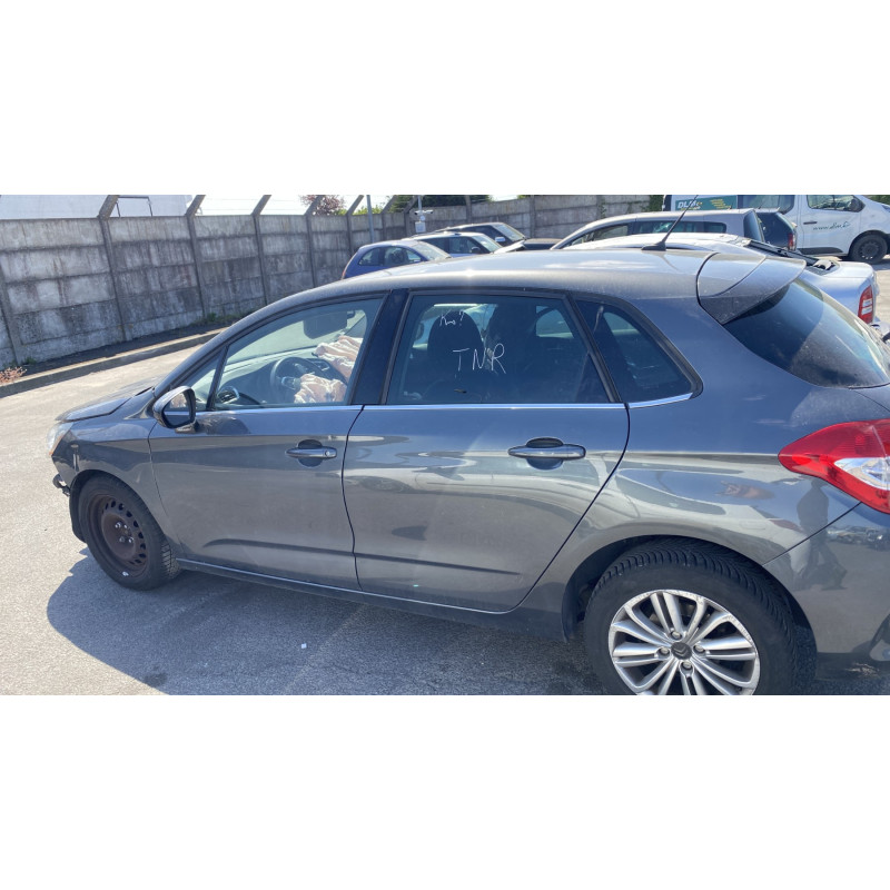 Pare choc arriere CITROEN C4 2 Photo n°12
