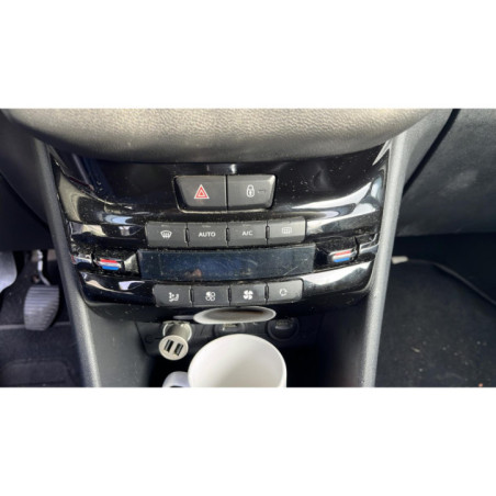 Boite de vitesses PEUGEOT 208 1 Photo n°1