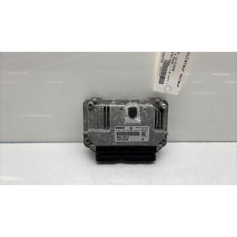 Calculateur moteur TOYOTA YARIS 3 Photo n°1