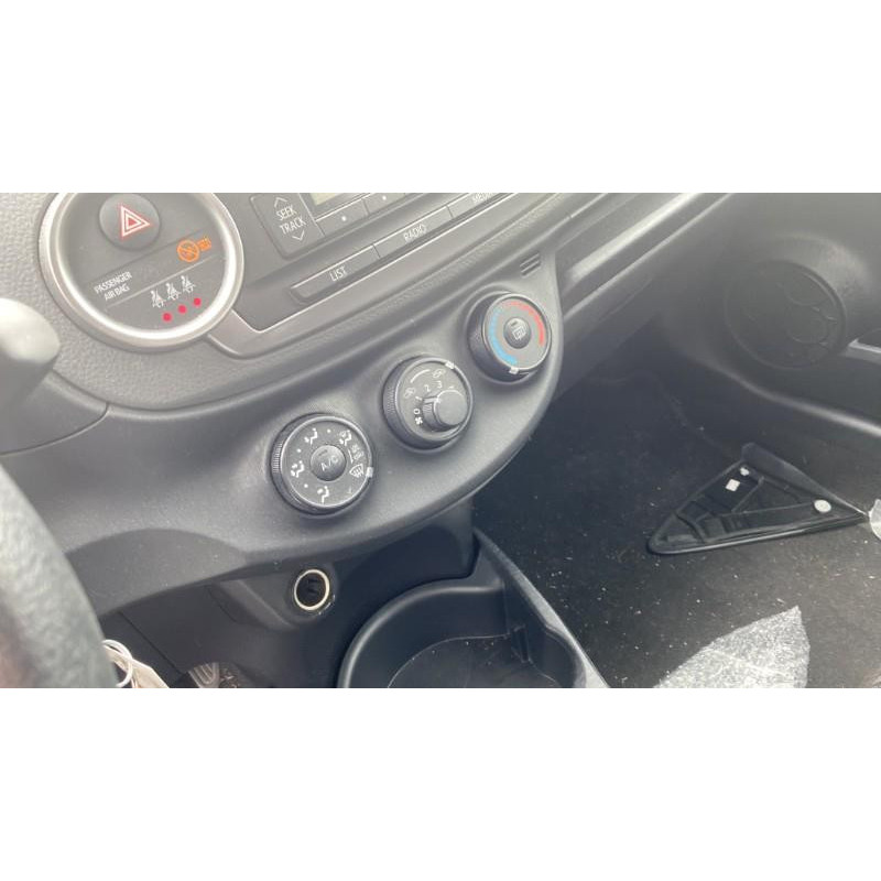 Calculateur moteur TOYOTA YARIS 3 Photo n°20