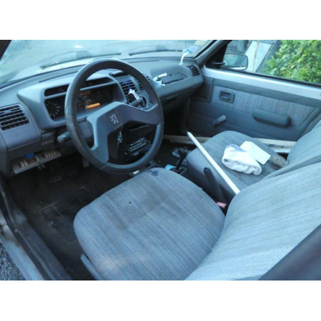 Boite de vitesses PEUGEOT 205 Photo n°1