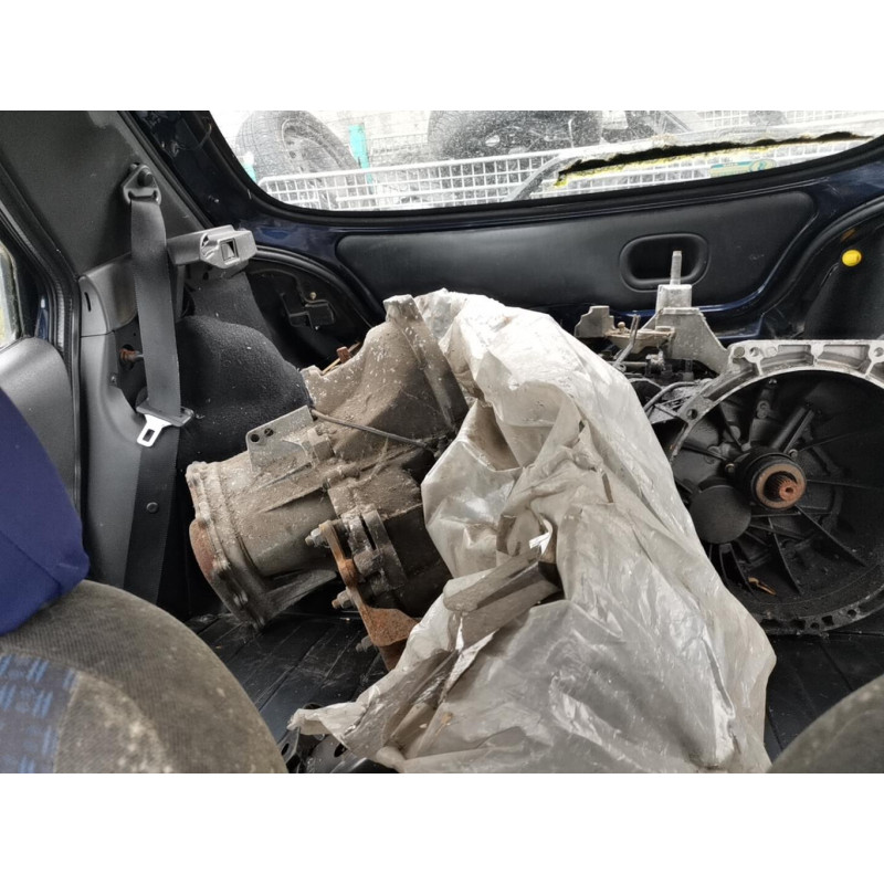 Boite de vitesses FORD FIESTA 4 Photo n°10